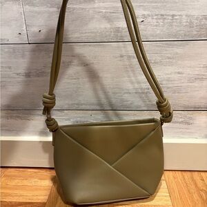 Antik Kraft Olive Shoulder Bag